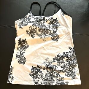 Lululemon size 6 Power Y tank